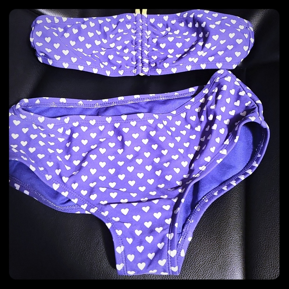 2 set of Gap kids swimsuit. Good condition.